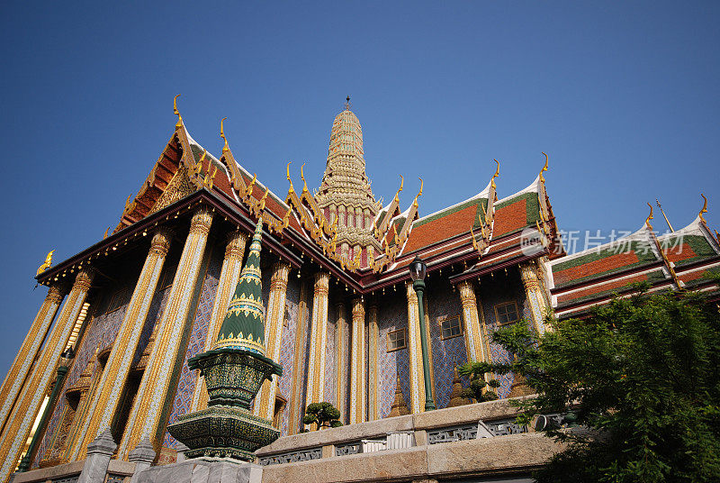 Wat Phra Keow和蓝色的天空